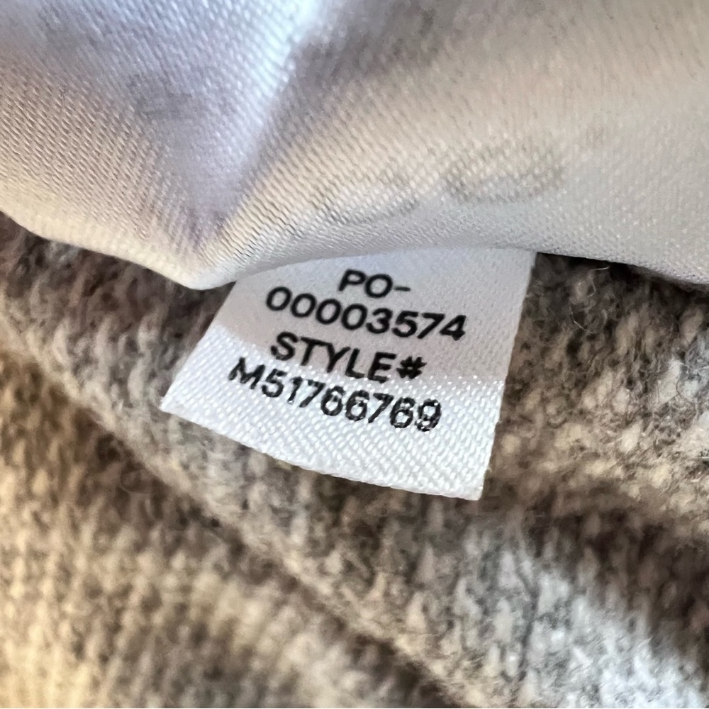 Vince Wool & Cashmere-Blend Crewneck Sweater - Picture 10 of 12